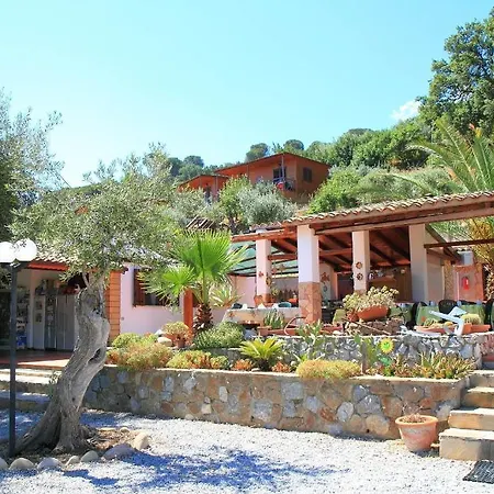 Mareblu Bed & Breakfast *